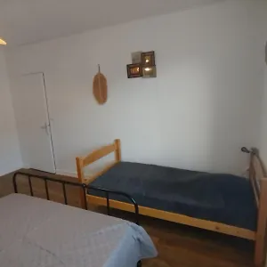 Coquelicot, Entre Volcans D Auvergne Et Sancy, Orcival. Appartement